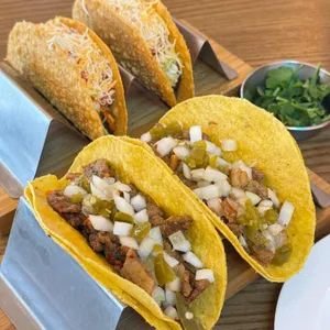 타코앤칠리 사진