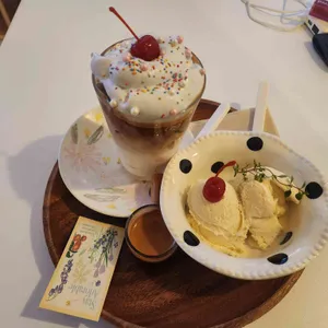 스테이 어도러블 사진 1