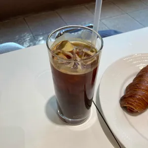 오퍼 카페 대표 사진