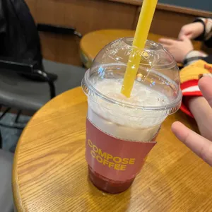 컴포즈커피 사진