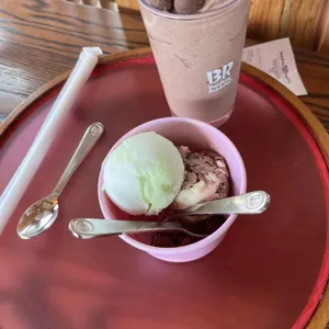 배스킨라빈스 대표 사진