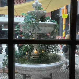 베통 성수 플래그십 대표 사진