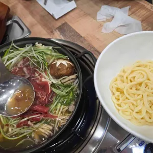 진진 대표 사진