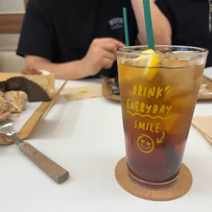 악토버나인 사진