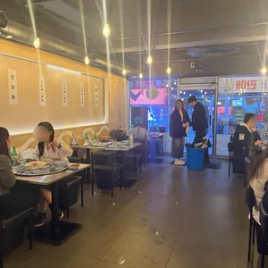 푸른회전문 대표 사진