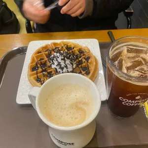 컴포즈커피 사진