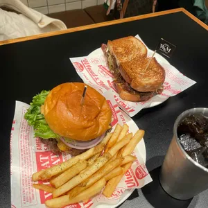 위트앤미트 사진 2