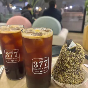 THE377 베이커리카페 사진 1
