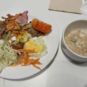 애슐리퀸즈 대표 사진