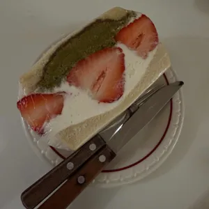 이즈더네임 사진