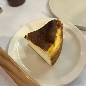 라운드앤드 대표 사진