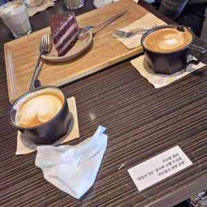 랑데자뷰 대표 사진