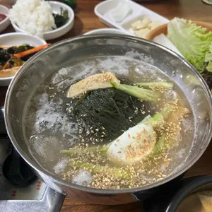 왕솥뚜껑삼겹살 대표 사진