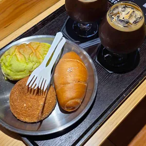 카페 아래헌 대표 사진