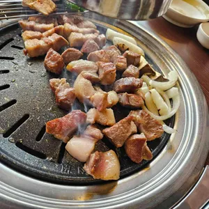 육풍 대표 사진