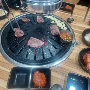 한돈참숯꼬기 대표 사진