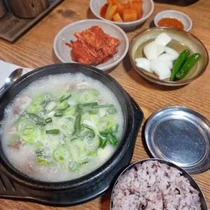 조박사족발 순대국 대표 사진