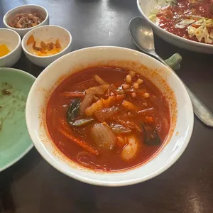 란이 (Lanyi) 사진