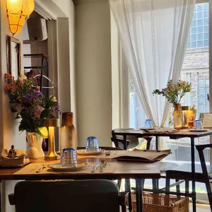 꼰떼 대표 사진