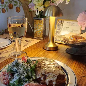 꼰떼 대표 사진