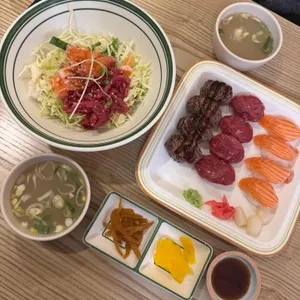 육회바른연어 사진