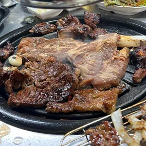 백억수제숯불갈비 사진