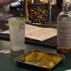 지하실 대표 사진