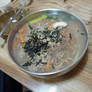 강릉해변 메밀막국수 대표 사진