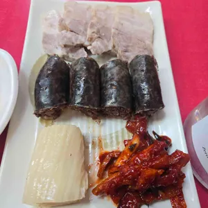 김둘레순대국 사진