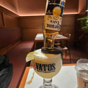 바토스앤폴리스 사진 1