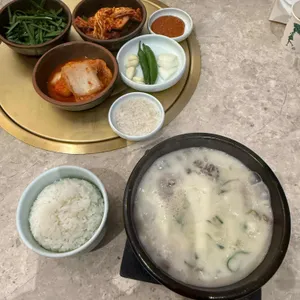 거대돼지국밥 사진