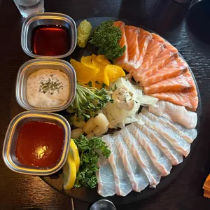 웅이웅이 대표 사진