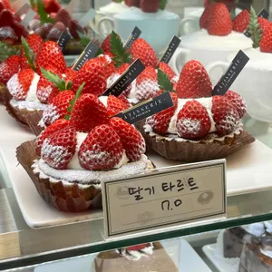 롱블랙 리뷰 사진