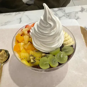 화이트스노우빙수 대표 사진