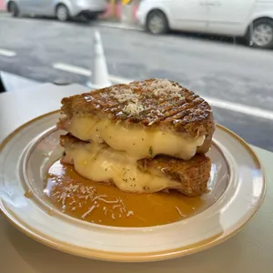 샌디츄 대표 사진