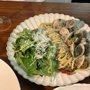 와이인 대표 사진