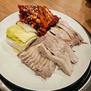 오늘보쌈칼국수 사진 1