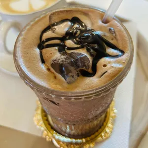 아티스타 대표 사진