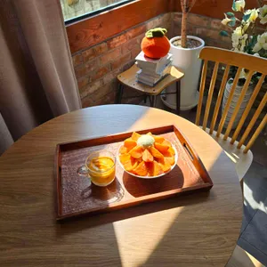 홍시궁 대표 사진