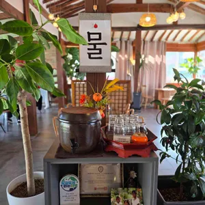 홍시궁 대표 사진