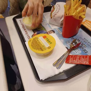 맥도날드 대표 사진