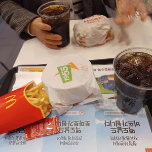 맥도날드 대표 사진