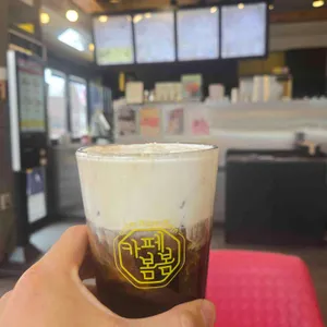 카페 봄봄 사진 2