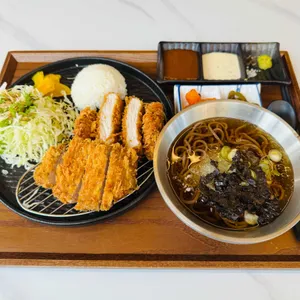 돈까스라이팅 사진 1