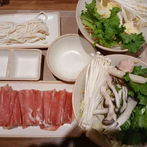 샤브토랑 대표 사진