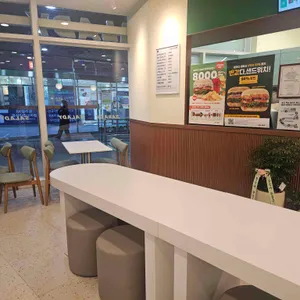 샐러디 대표 사진