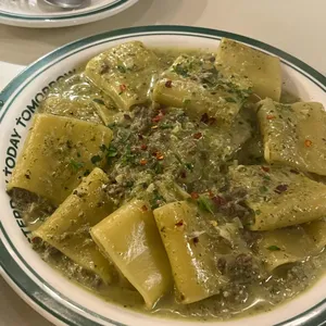 예스터데이 투데이 투모로우 대표 사진