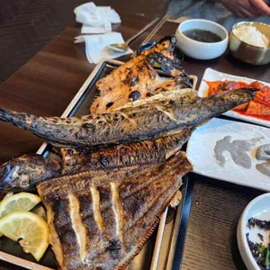 바다를먹은고등어 대표 사진