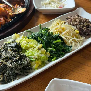 옛날보리밥우렁쌈밥 대표 사진