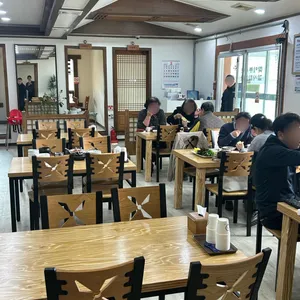 옛날보리밥우렁쌈밥 리뷰 사진